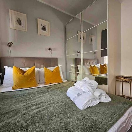 Beautiful And Spacious Flat London Exterior photo