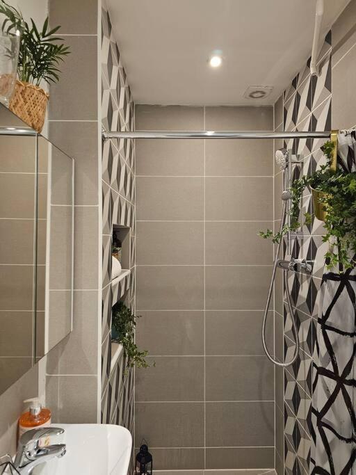 Beautiful And Spacious Flat London Exterior photo