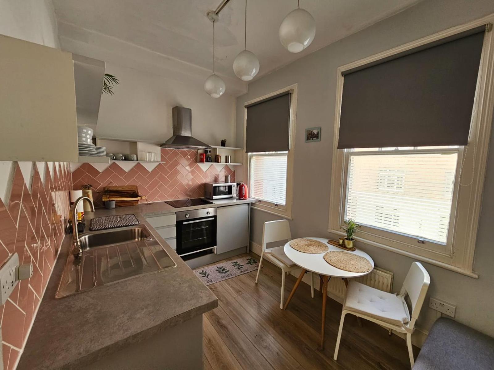 Beautiful And Spacious Flat London Exterior photo